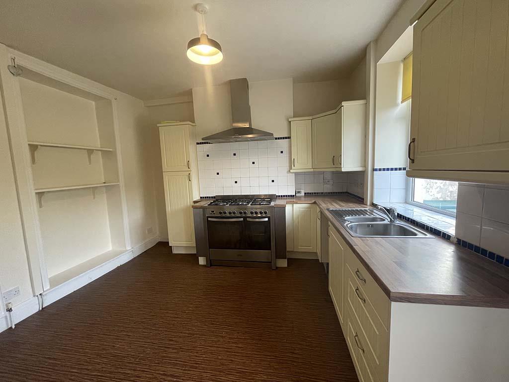 2 bedroom mid terrace house SSTC in Laneshawbridge - IMG_6517.jpg